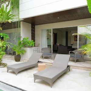 Apartment Pool View